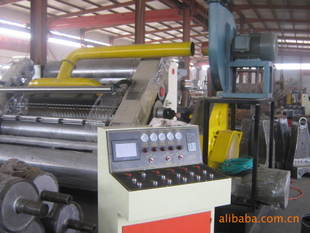 紙箱設(shè)備單面瓦楞紙板生產(chǎn)線(xiàn)與紙板復(fù)合生產(chǎn)線(xiàn)解析